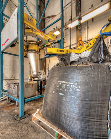Wasserunternehmen stellt auf automatisierte Big-Bag-Entleerung von pulverförmiger Aktivkohle (PAC) um