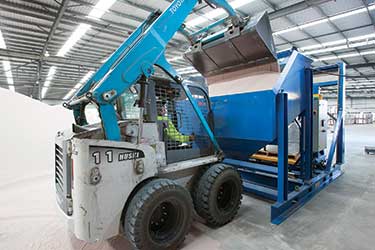 Hochleistungs-Abfüllstation für Big-Bags verarbeitet die abrasiven Mineralien Zirkon und Rutil