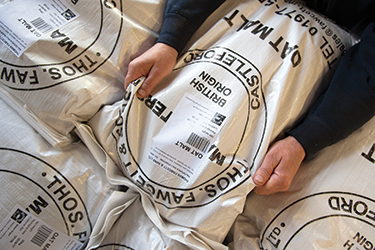 Big-Bag-Befülleinheit steigert den Verpackungsdurchsatz von Pale Ale Malt bei reduziertem Arbeitsaufwand