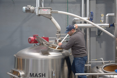 Einfachheit ist ausschlaggebend für die Spezifikation eines Malz-Förderers
in einer Brauerei in Madrid