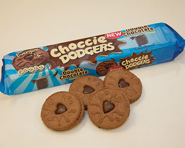 Mechanische und pneumatische Förderer erweisen sich beide als die besten Lösungen für das neue "Chocolate Dodger"-Verfahren bei Burton's Biscuit